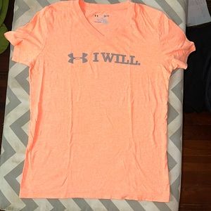 Sz S UA v-neck tshirt